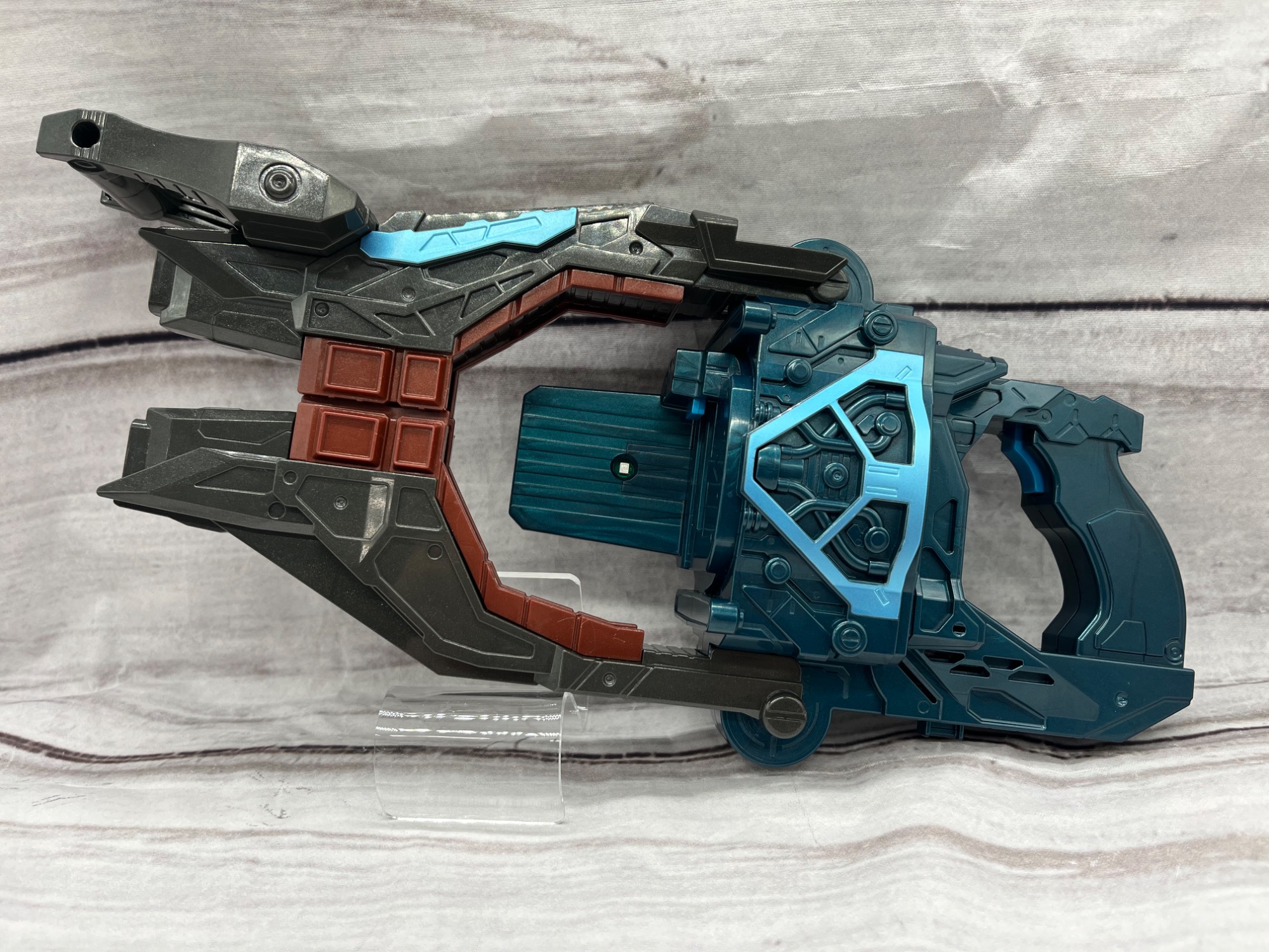 BANDAI】仮面ライダーガウ DX 変身銃ヴァレンバスター のご紹介