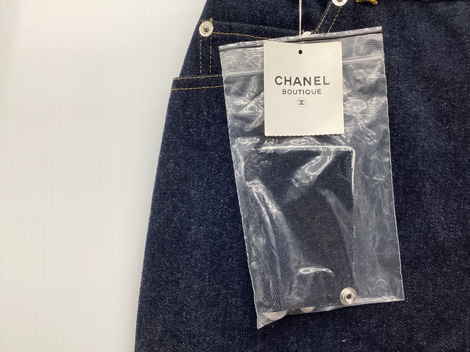 CHANEL】デニムパンツ レディースネイビー のご紹介‼|2025年04 CHANEL】デニムパンツ レディースネイビー のご紹介‼|2025年04
