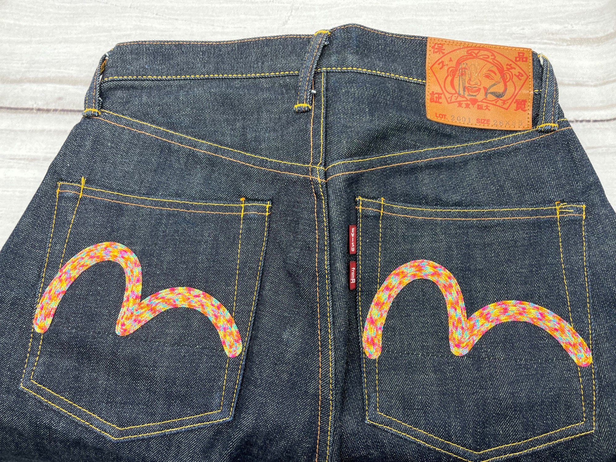 EVISU×fromA】デニムパンツ 2001 No2 のご紹介‼|2025年04月23日 EVISU×fromA】デニムパンツ 2001 No2 のご紹介‼|2025年04月23日
