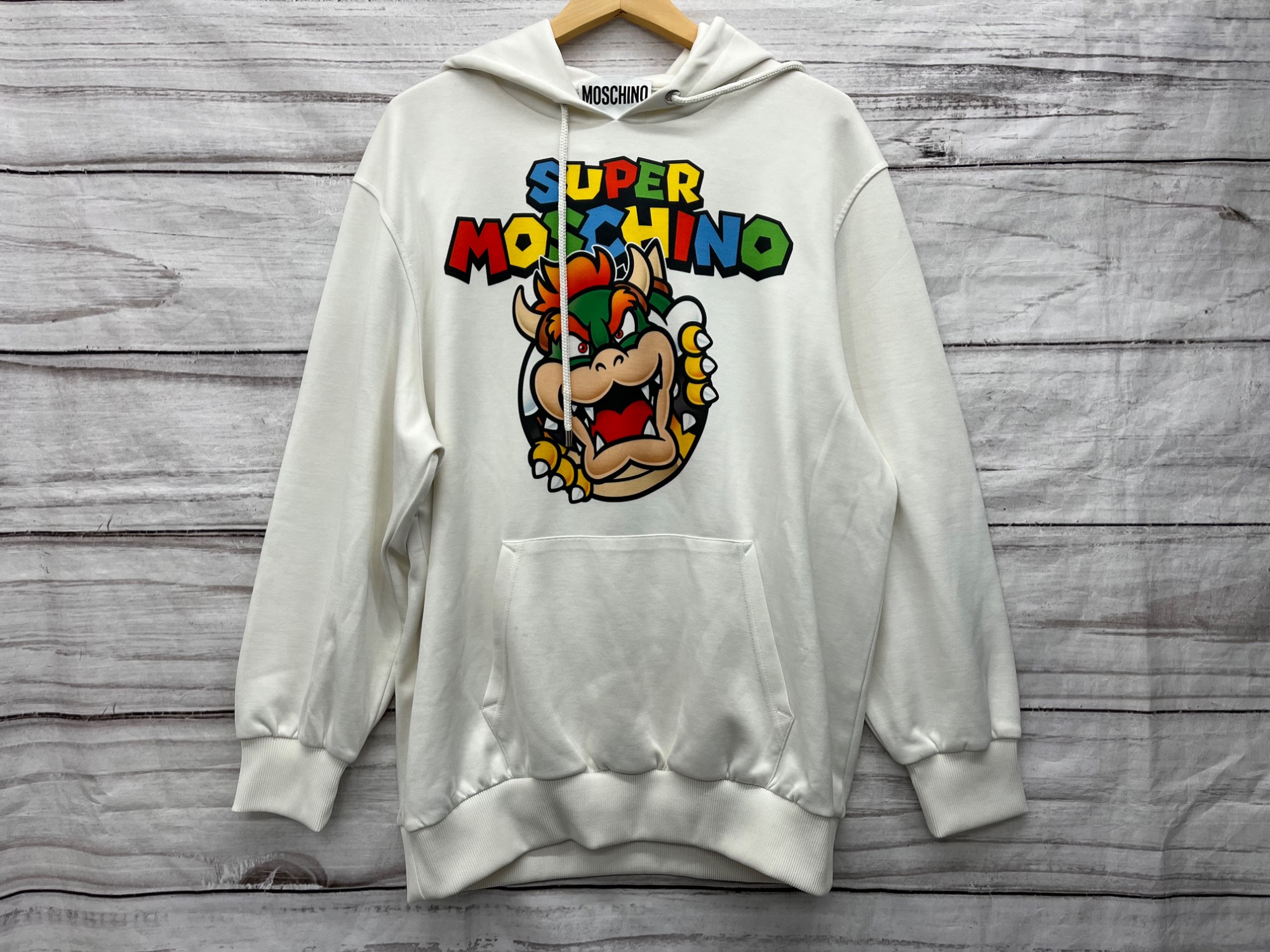 MOSCHINO×スーパーマリオ】プルオーバーパーカー KQ7268101のご