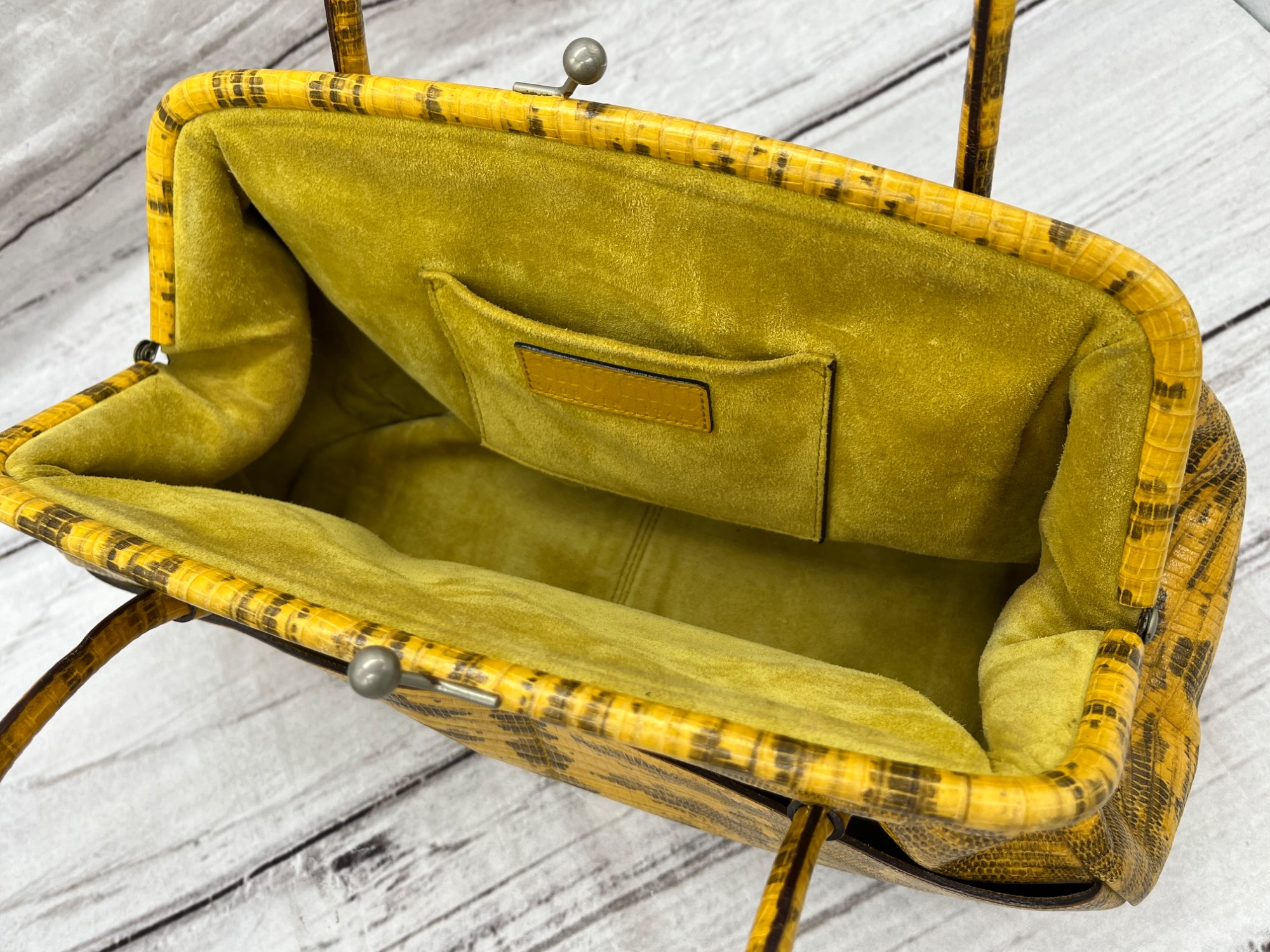 Miu Miu ウーブン ハンドバッグ Leather and Woven Designer Tote Bags For Women | Miu Miu