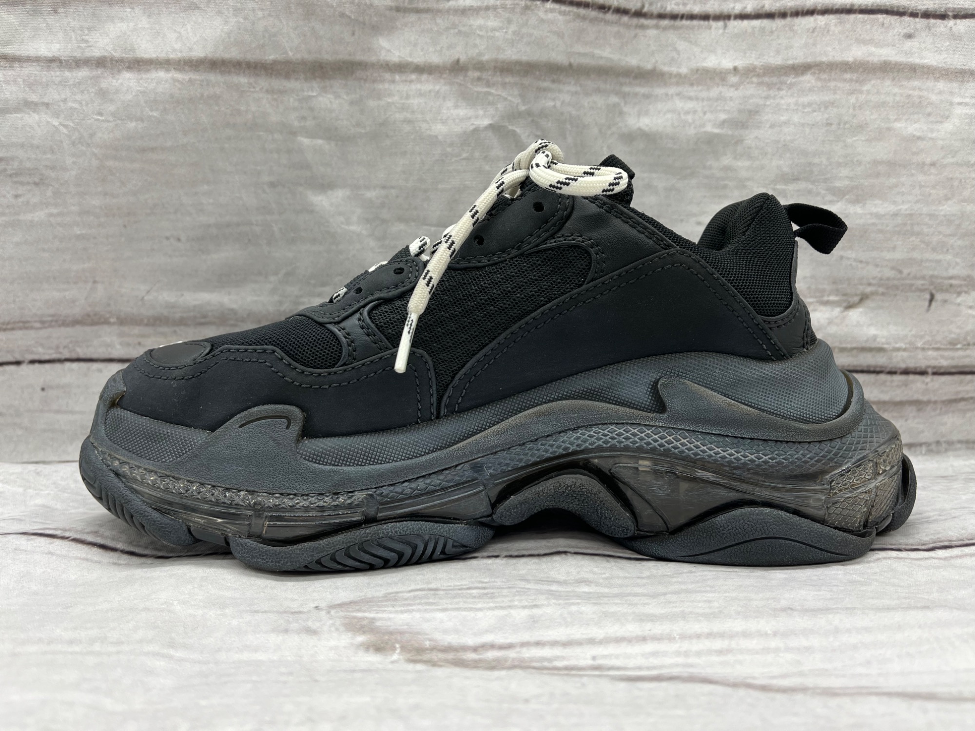 BALENCIAGA】トリプルS フェイクレザー スニーカー EU37