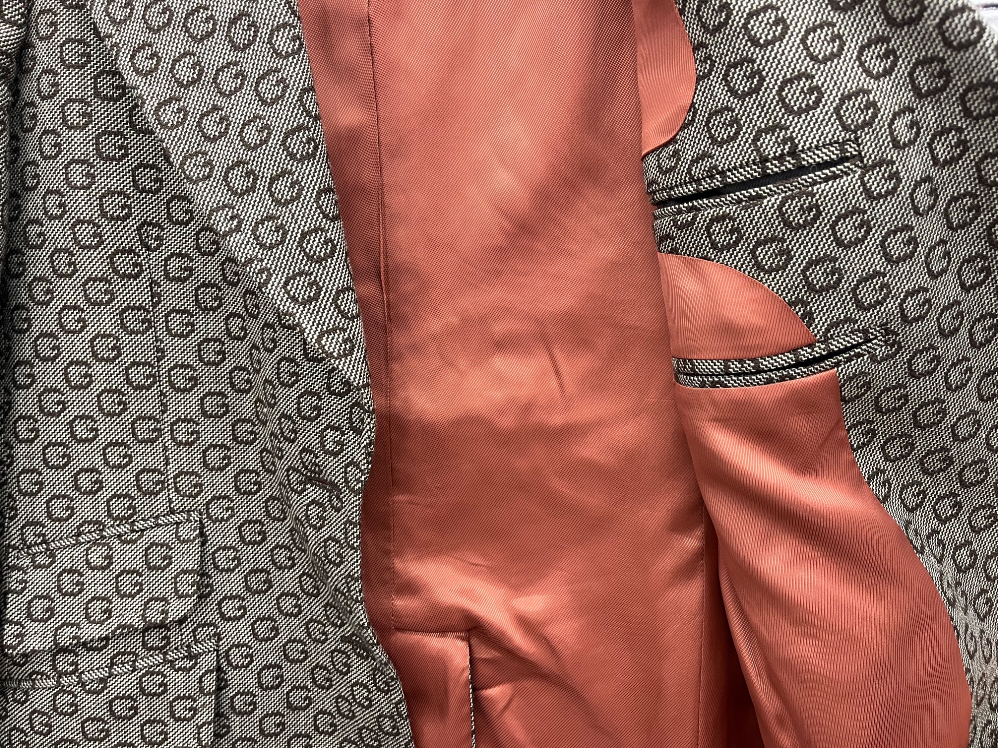 GUCCI/グッチ】レディース テーラージャケット 総柄 652629 のご紹介