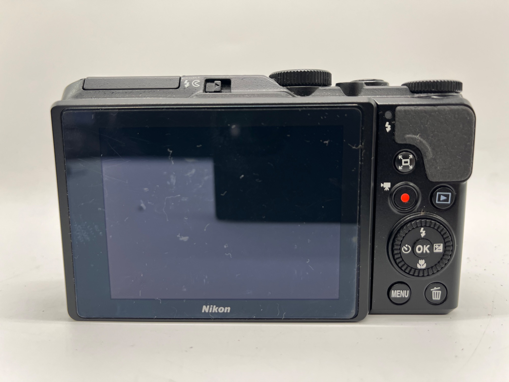 Nikon/ニコン】コンパクトデジタルカメラ《COOLPIX A900》のご紹介