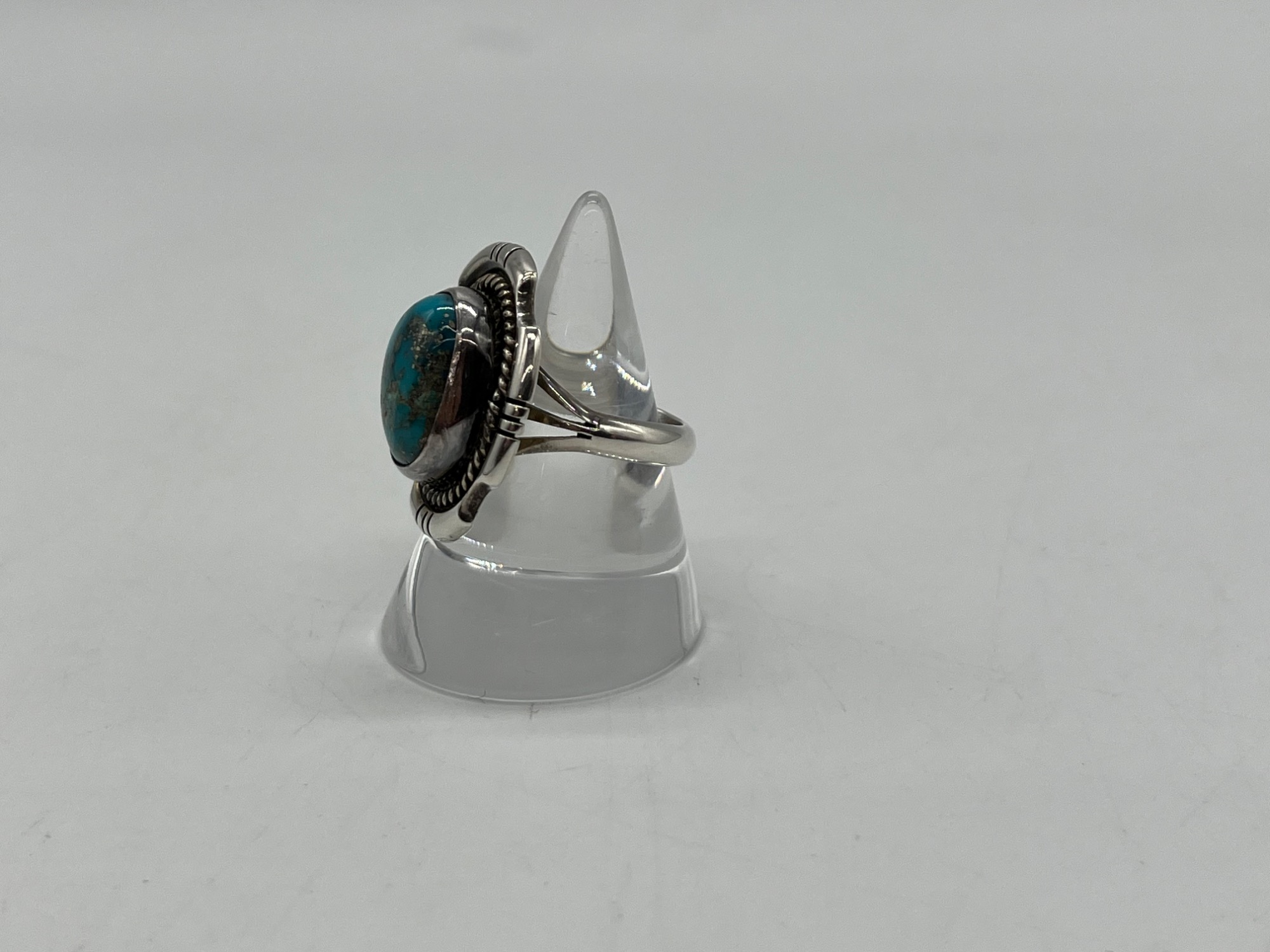 NAVAJO/ナバホ】リング NAVAJO 9号 F.ARVISO ターコイズ のご紹介