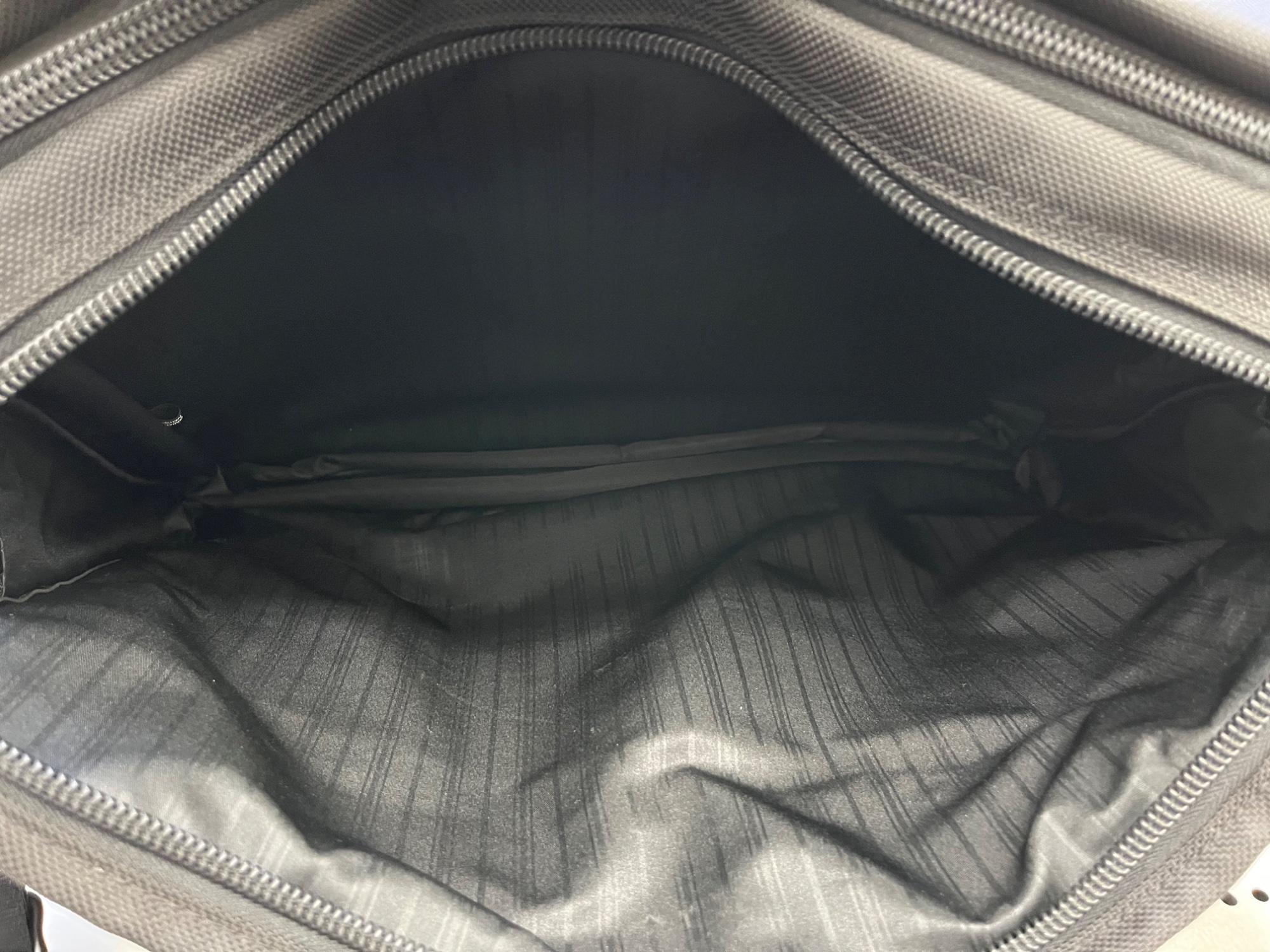TUMI / トゥミ】ビジネスバッグ 26160DH｜通勤や出張を支える定番
