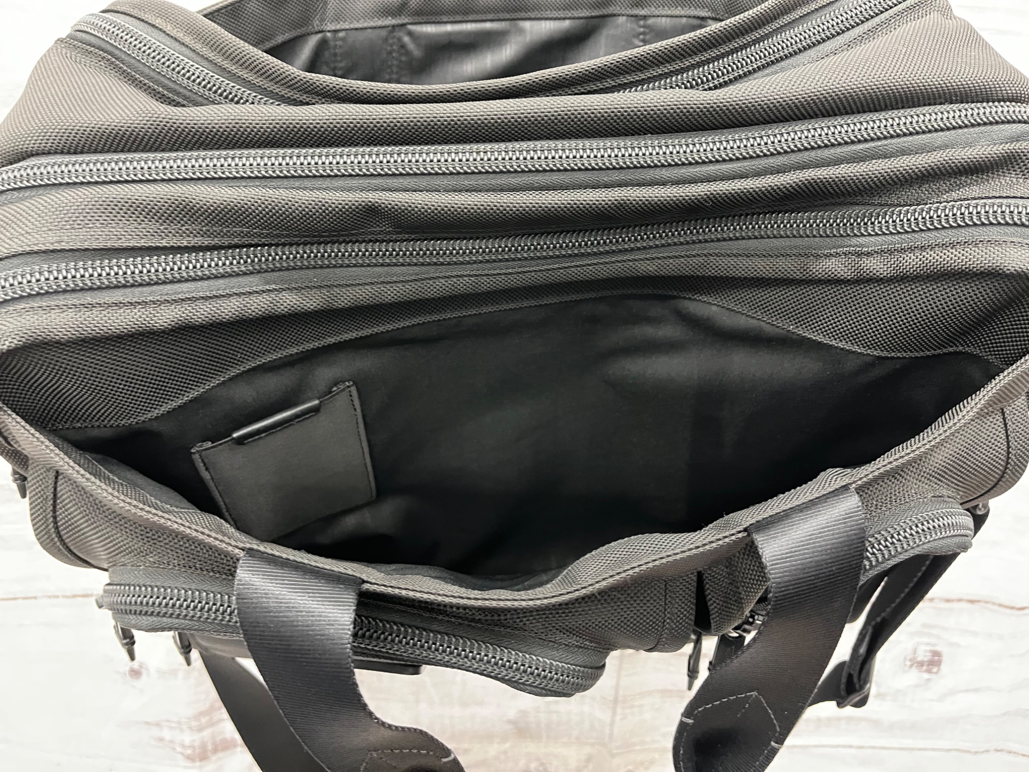 TUMI / トゥミ】ビジネスバッグ 26160DH｜通勤や出張を支える定番