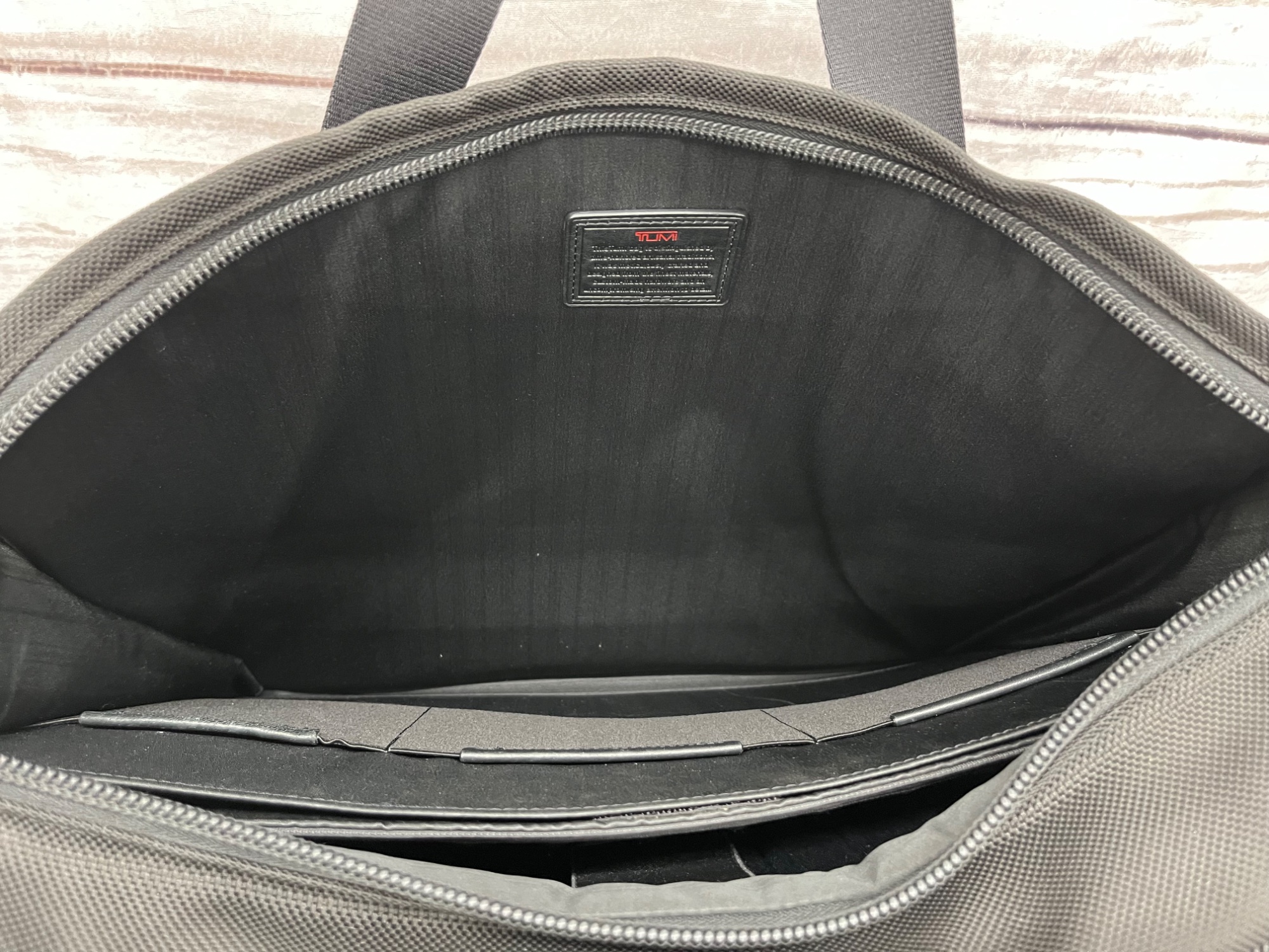 TUMI / トゥミ】ビジネスバッグ 26160DH|通勤や出張を支える定番 TUMI / トゥミ】ビジネスバッグ 26160DH|通勤や出張を支える定番
