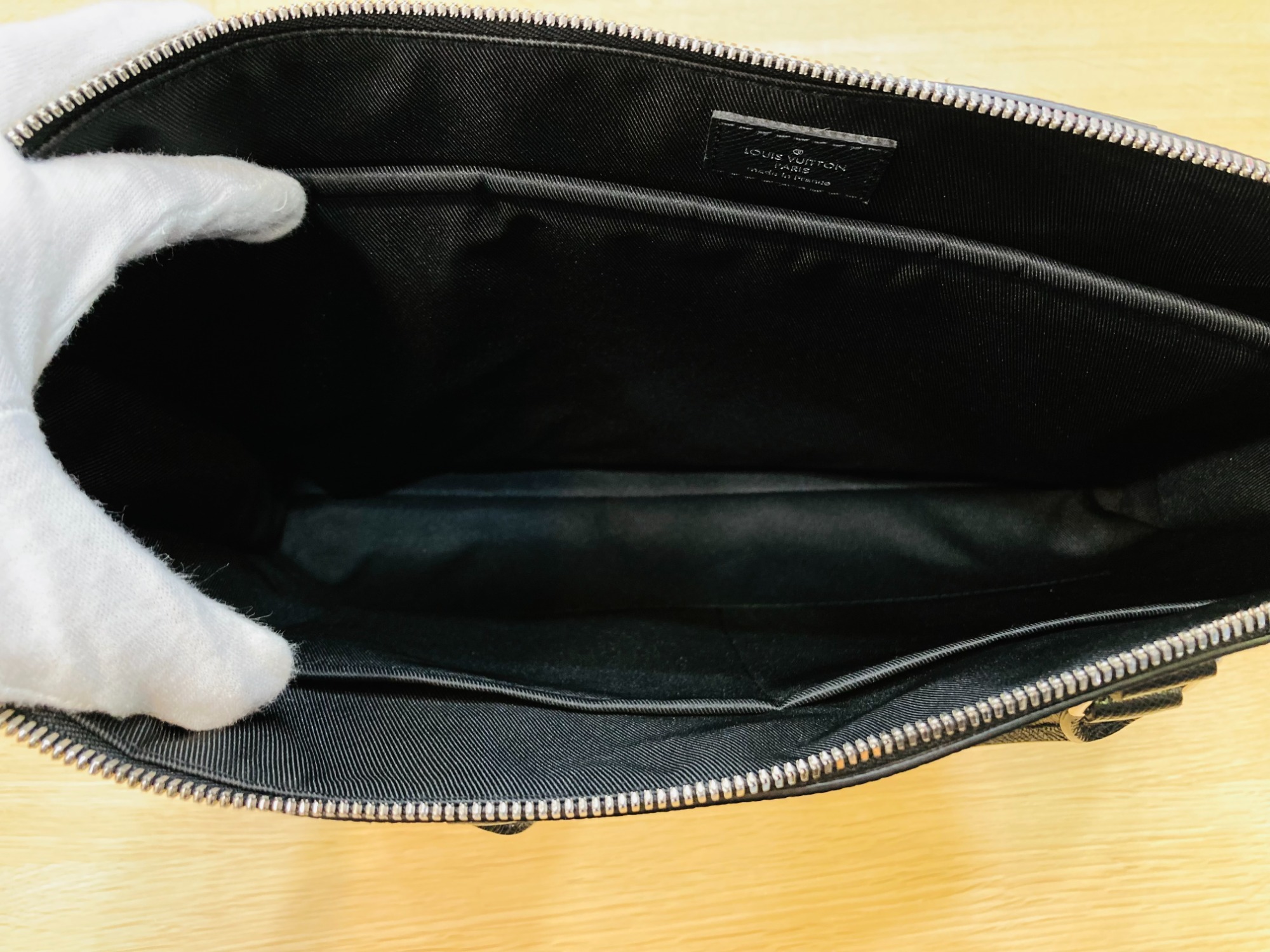 LOUIS VUITTON（ルイ ヴィトン）のスリム・ブリーフケース タイガ