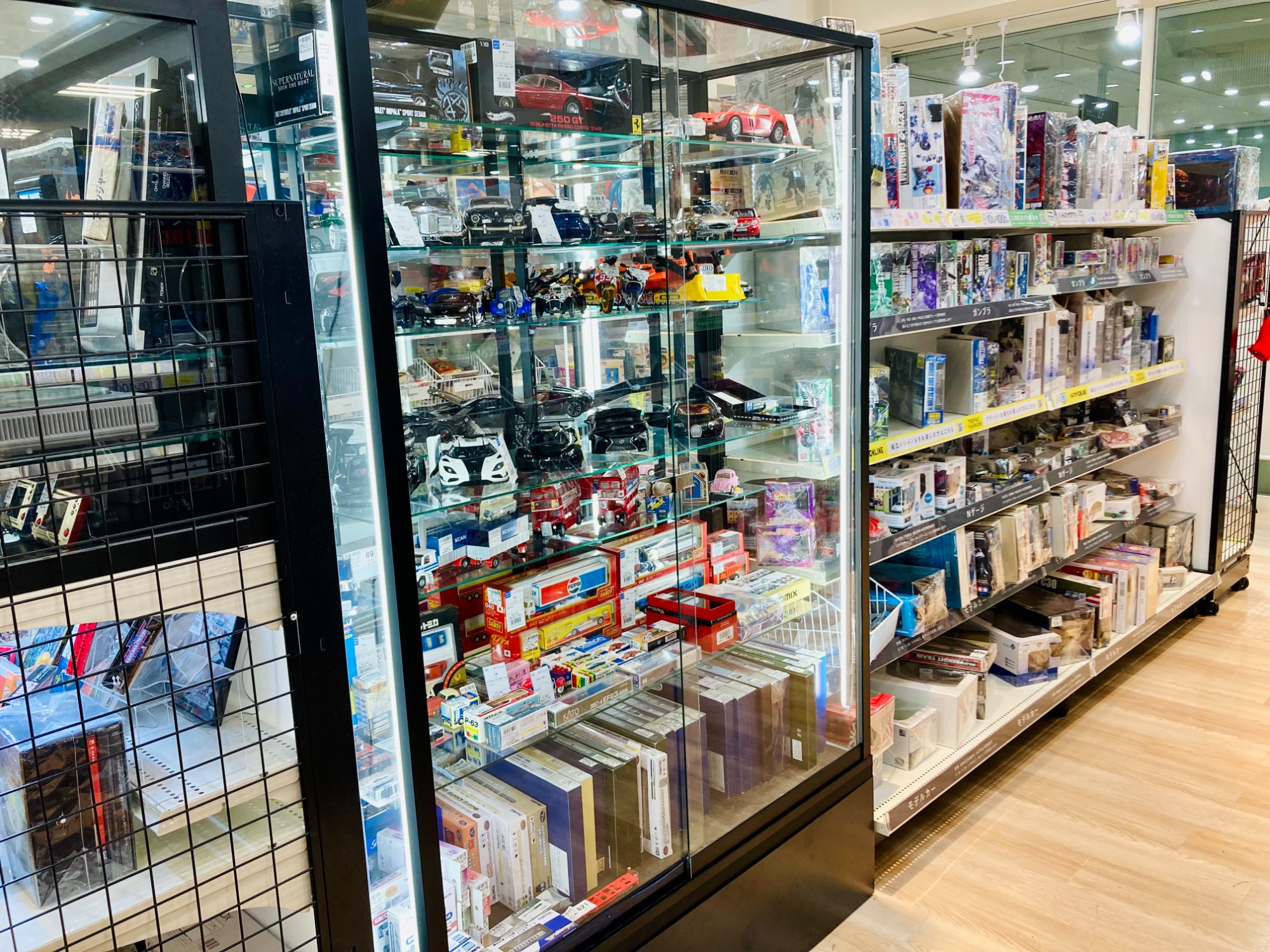 ロングトミカ 日本製 No.L16 いすゞ V12 ウイングルーフトレーラ 1982