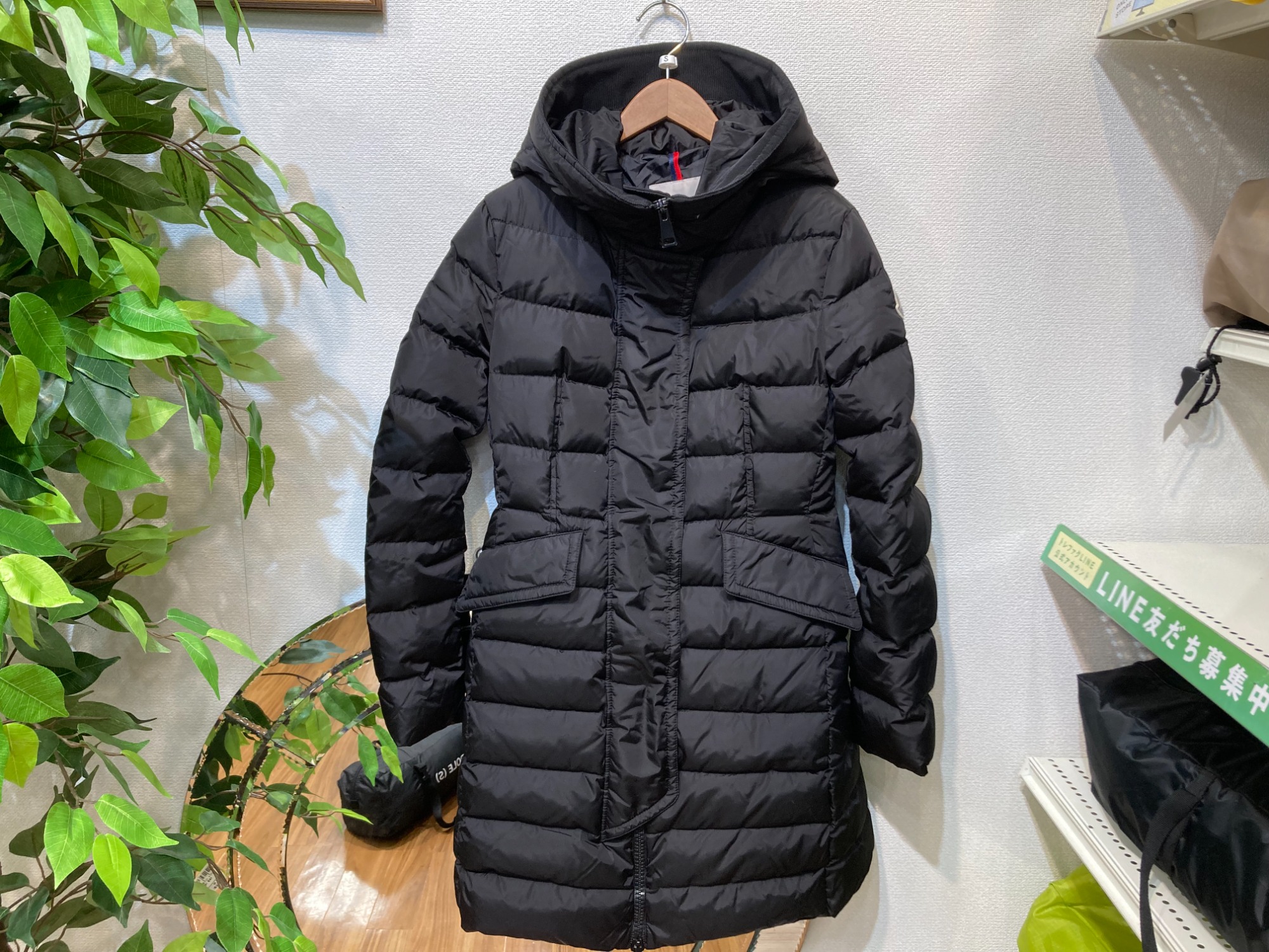 MONCLER (モンクレール) ダウンコート D20934939205入荷いたし