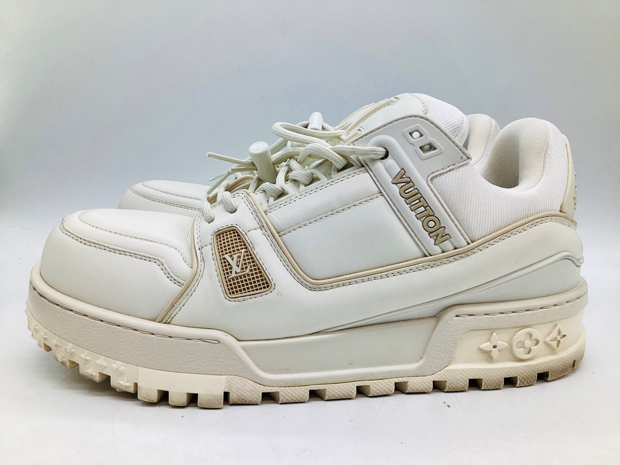 LOUIS VUITTON(ルイヴィトン) LV トレイナー マキシ・ラインが入荷致し