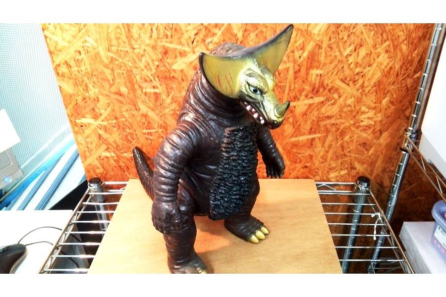 BANDAI ウルトラマンソフビフィギュア（ゴモラ・レッドキング）買取