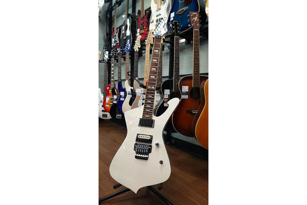 Ibanez STM2 Sam Totman エレキギター アイバニーズ