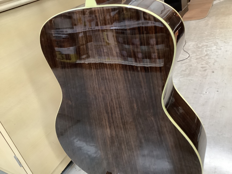 AXE アコースティックギター 【中古品】 Adamas CVT W597 / 2002: アコースティックギター｜三木楽器公式