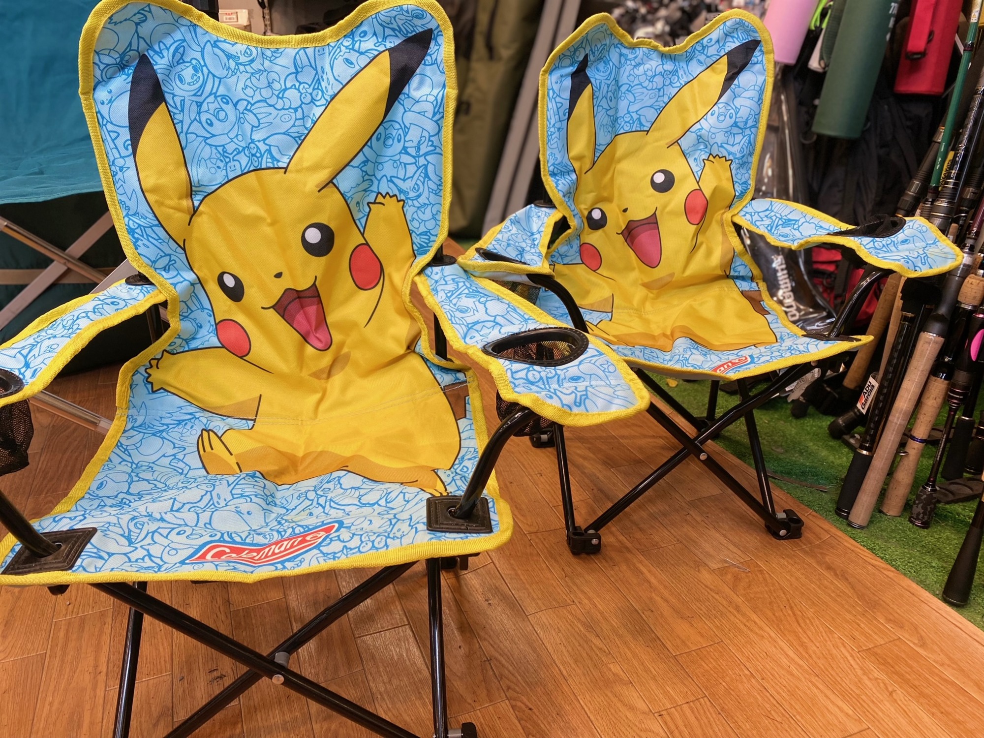new Coleman ポケモンチェア 迷彩柄  レア品 new Coleman ポケモンチェア 迷彩柄 レア品