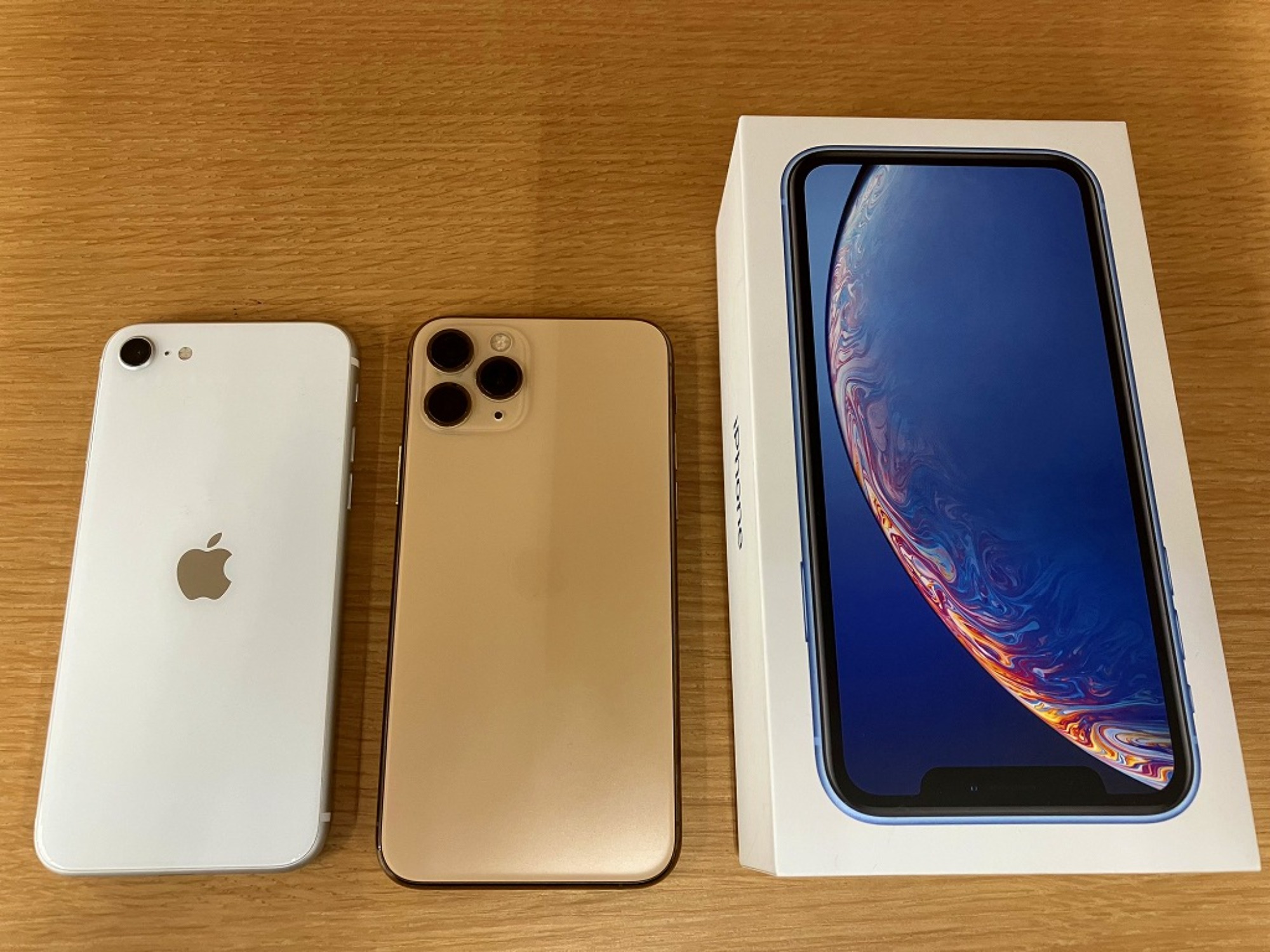 ジャンクiPhone11Pro 256GB 国内版simフリーゴールド色