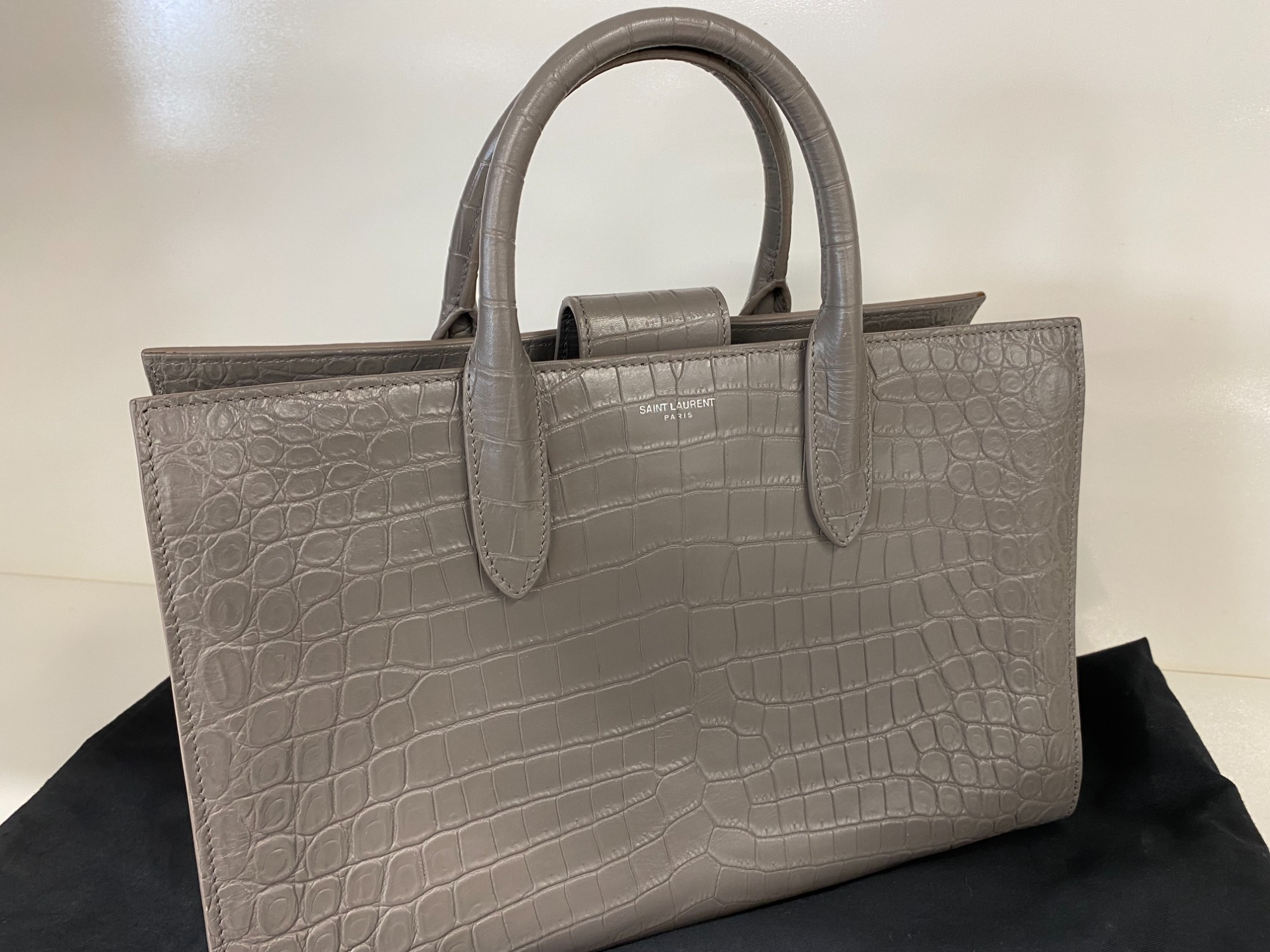 Saint Laurent Paris/サンローラン】カバ リヴ ゴーシュ買取入荷 Saint Laurent Paris/サンローラン】カバ リヴ ゴーシュ買取入荷