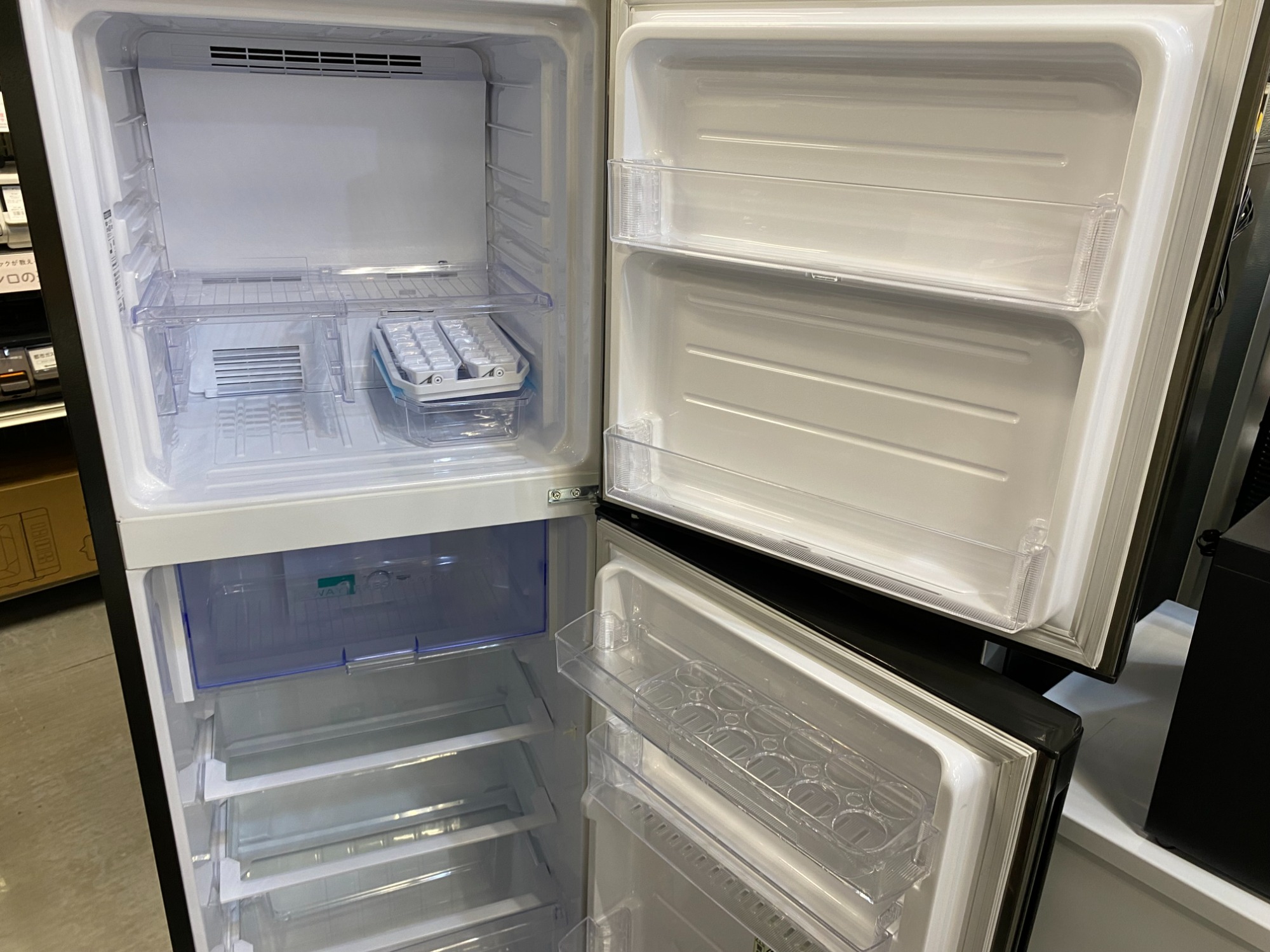 トレファク浦和店】2ドア冷蔵庫売場展示中！