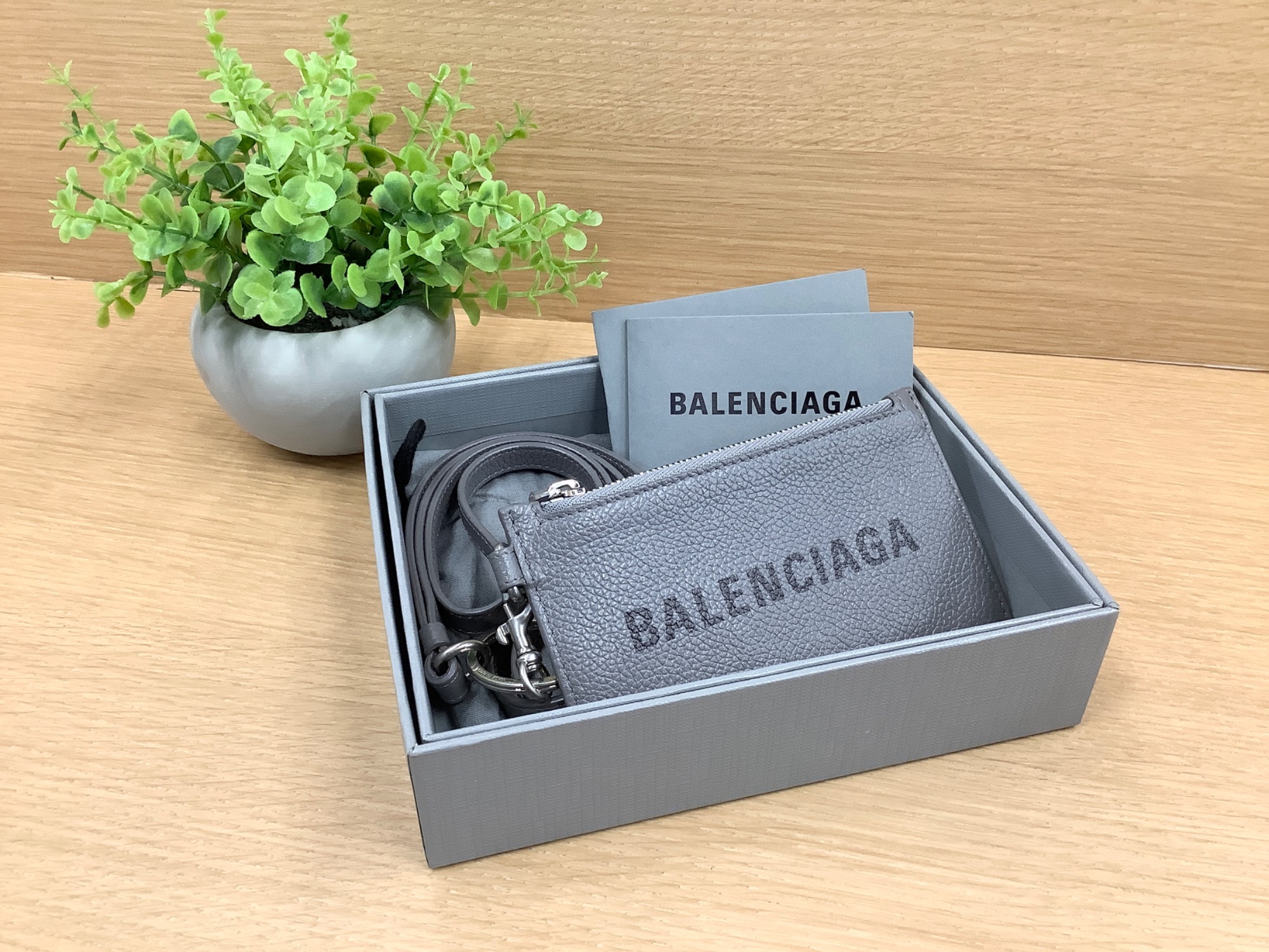 【バレンシアガ】フラグメントケース BALENCIAGA/バレンシアガ】フラグメントケースを買取入荷いたし