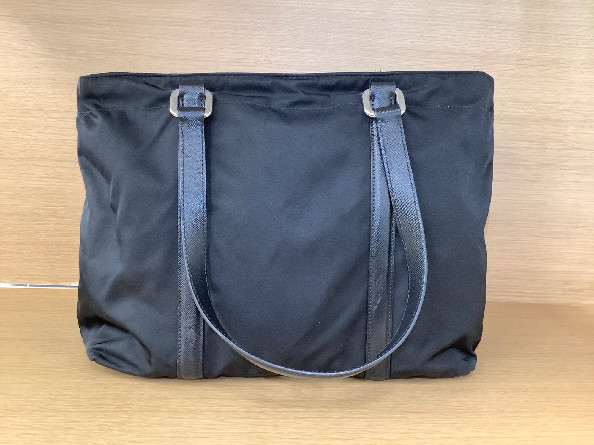 PRADA ブラック ナイロン バッグ　遺品整理 PRADA/プラダ】Tessuto Saffiano ナイロントートバッグを買取