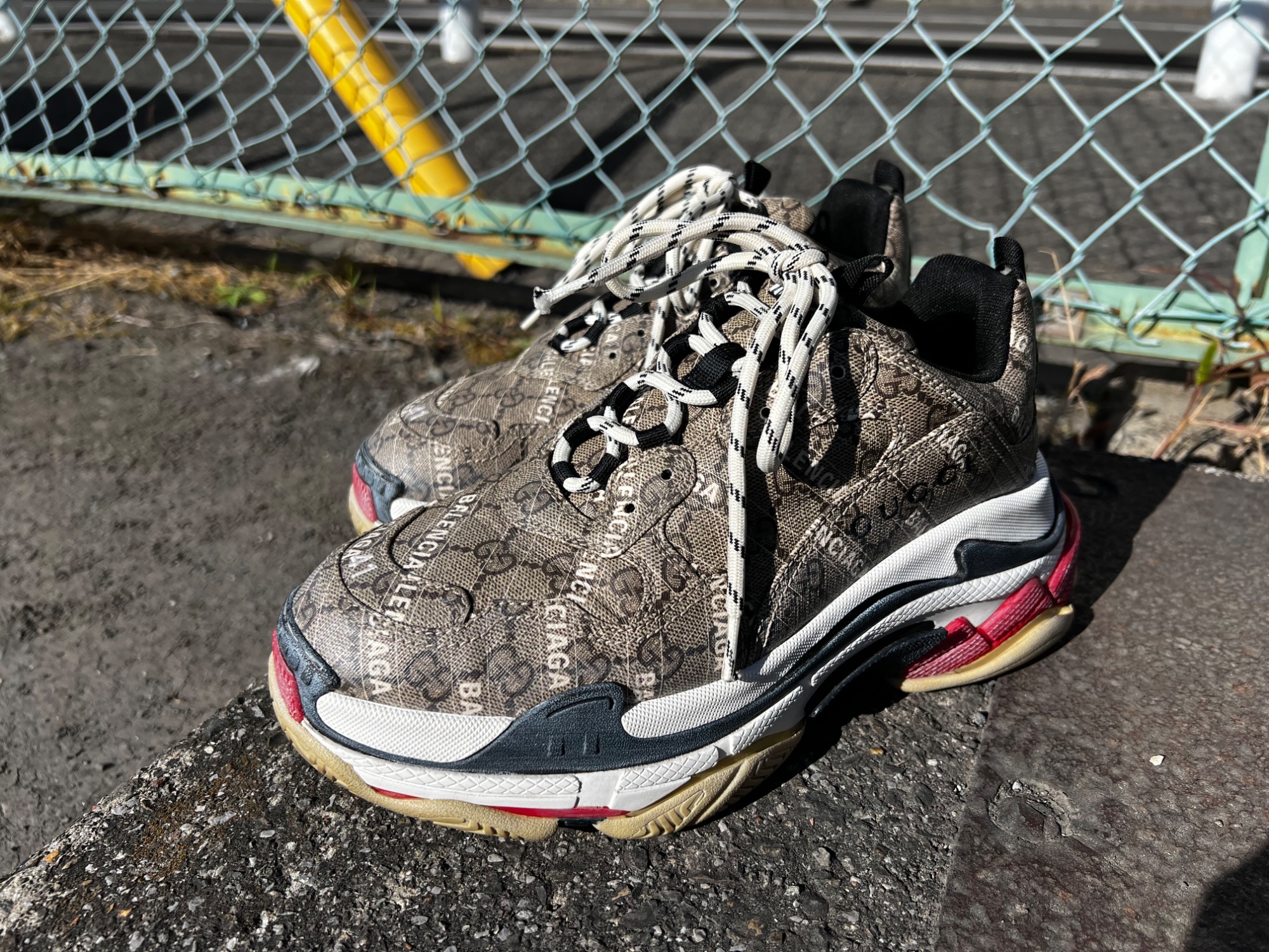 存在感バツグン！！】GUCCI×BALENCIAGA Triple S 買取入荷いたしました