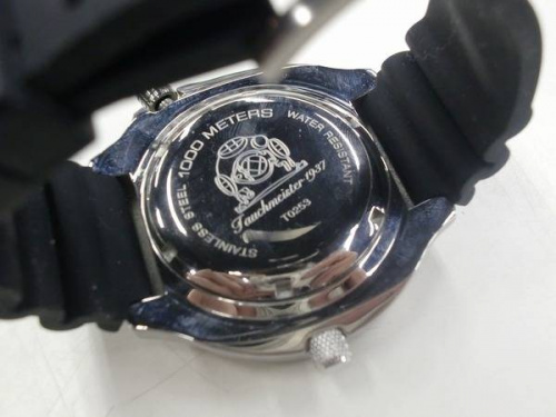 腕時計のダイバーズウォッチ