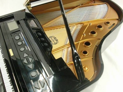 グランドピアニストの浦和3店舗新入荷