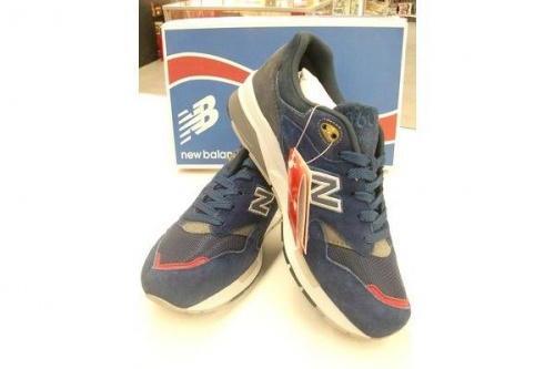 メンズファッションのスニーカー