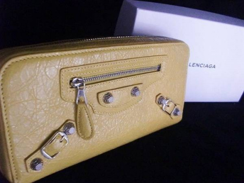 レディースファッションの財布