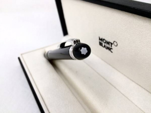 MONTBLANCの浦和3店舗新入荷