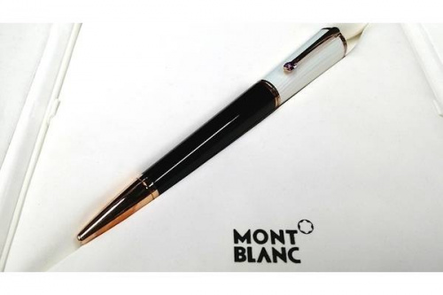雑貨のMONTBLANC