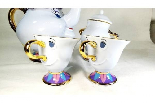 Disneyのポット夫人