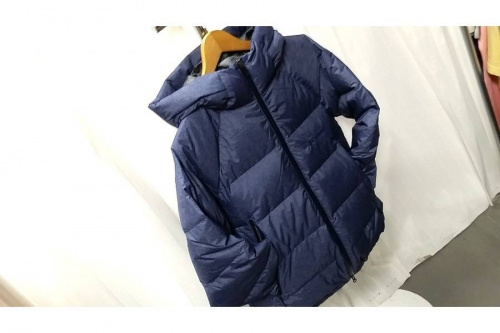 ジャケットのColumbia