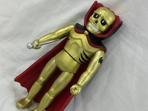 コレクター必見♪「黄金バットのソフビフィギュア」が入荷しました