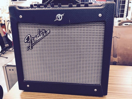 FENDER¤Î¥®¥¿¡¼¥¢¥ó¥×