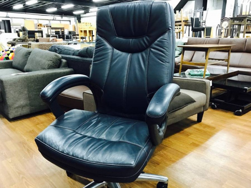 ITOKIのハイバックチェアー