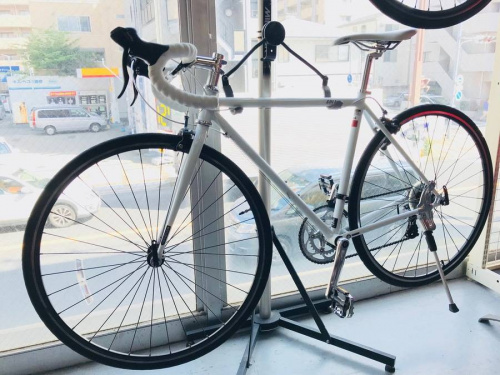 ロードバイクのCOLEL