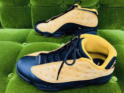 シューズのナイキ（NIKE）