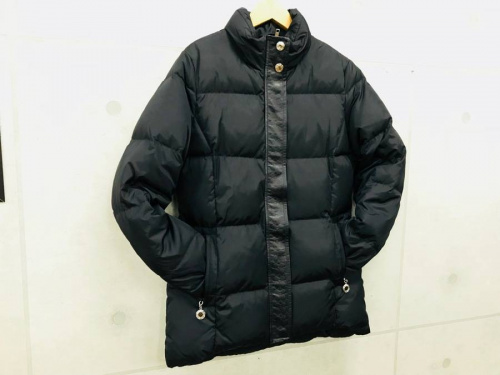 アウターのダウンジャケット