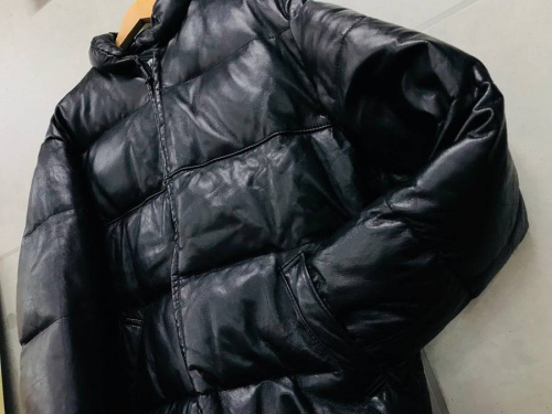 ダウンのSchott