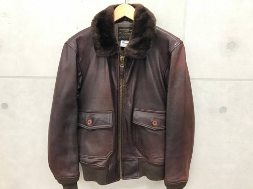 ジャケットのレザー