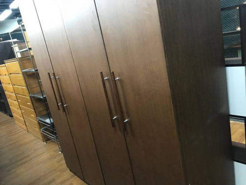 家具・インテリアのワードローブ