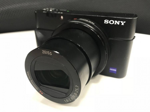 デジタルカメラのSONY