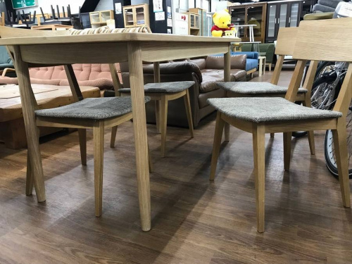 ダイニングの弘益