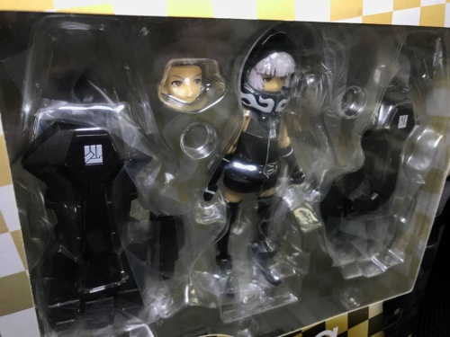 ブラックのロックシューター