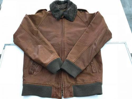 ジャケットのレザー