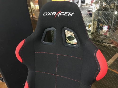 DXRACERのデラックスレーサー