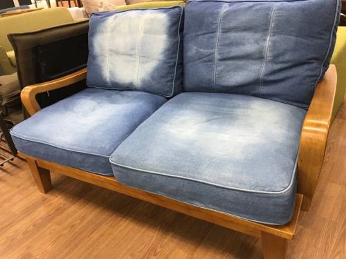 家具のソファー