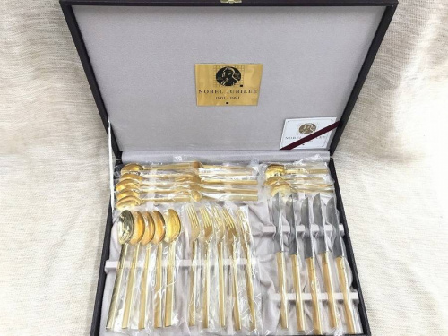 テーブルウェアのカトラリー